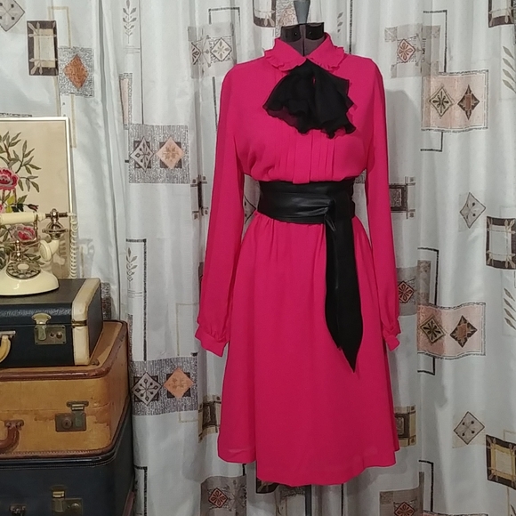 Vintage Diabla Dress - Picture 2 of 9